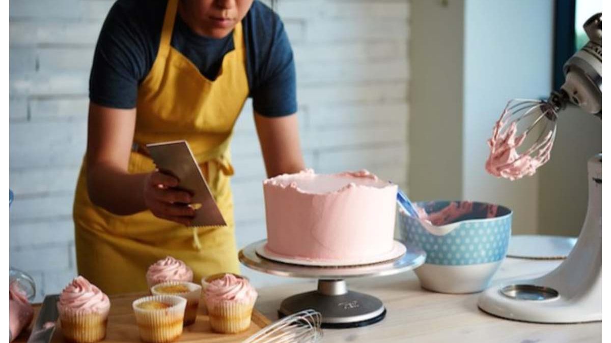 How To Start A Bakery From Home Techies Line 2021