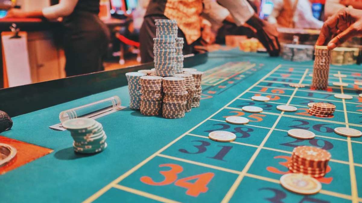 How to Play Baccarat and Win