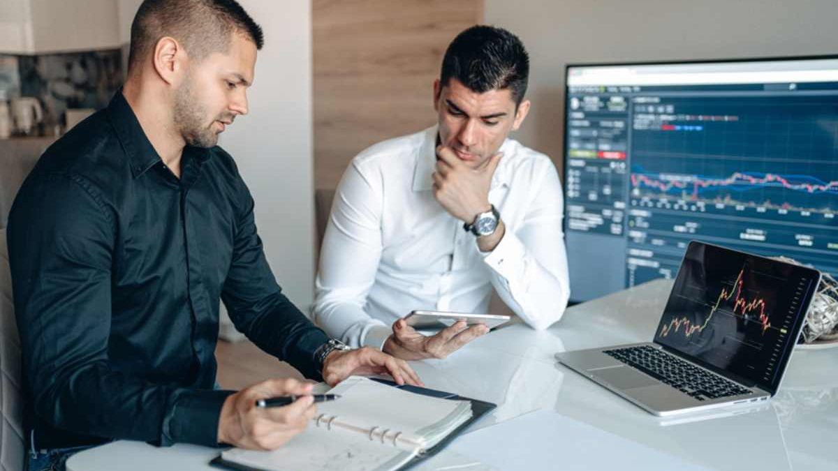 Why Should You Work With An IT Consulting Firm?