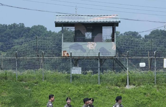 Talks with North Korea about getting away US soldiers