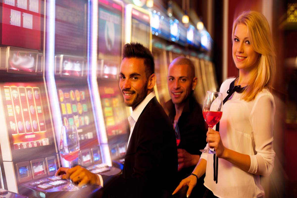 The Integration of Social Media and Slot Gaming