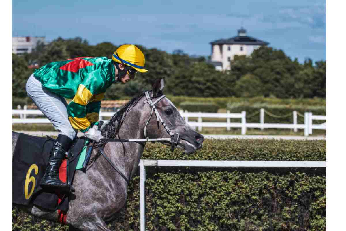 Why punters are increasingly being drawn to mobile betting